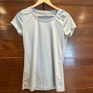 Alo yoga medium Short Sleeve workout athletic Top tee tshirt stretch wicking